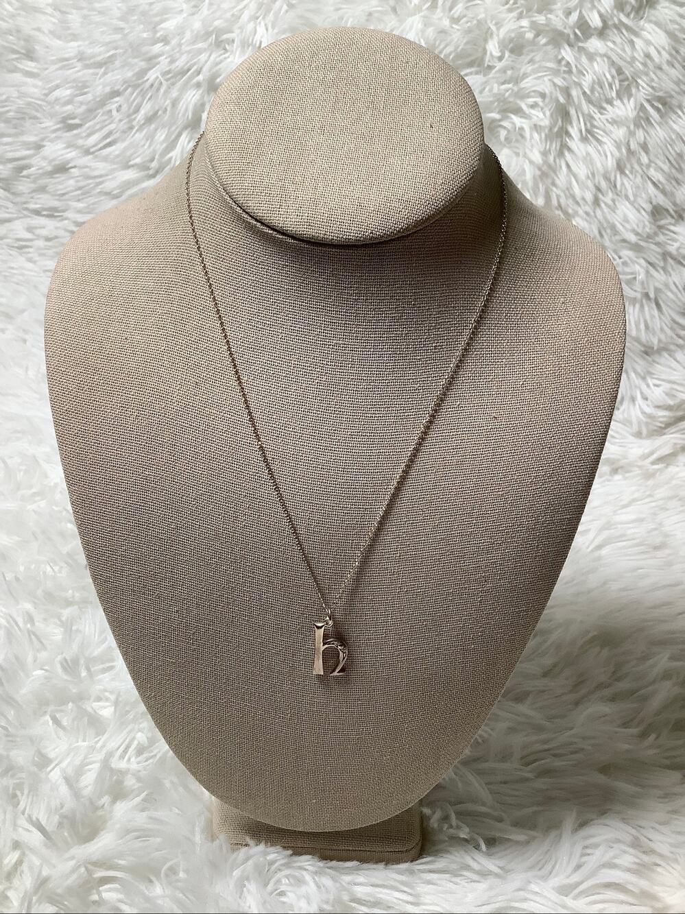 JMH 925 Sterling Silver H Initial Book of Kells Inspired Pendant Necklace E20-13